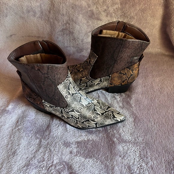 Just Fab Women's Western Boots Bootie Snakeskin size 8 - Picture 6 of 10